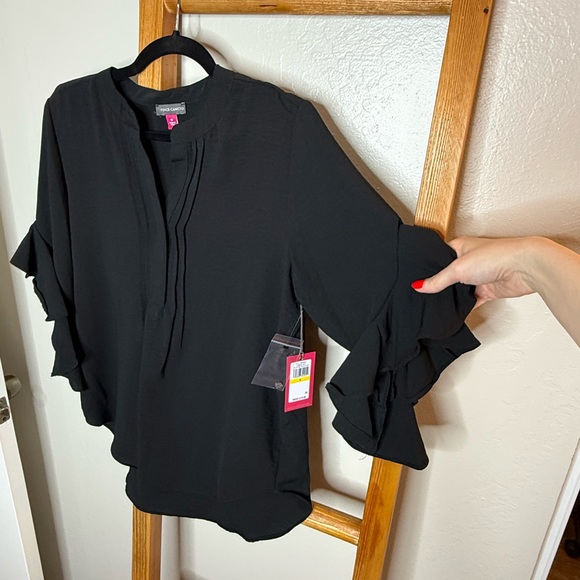Vince Camuto Black Flutter Sleeve Blouse - Picture 2 of 5